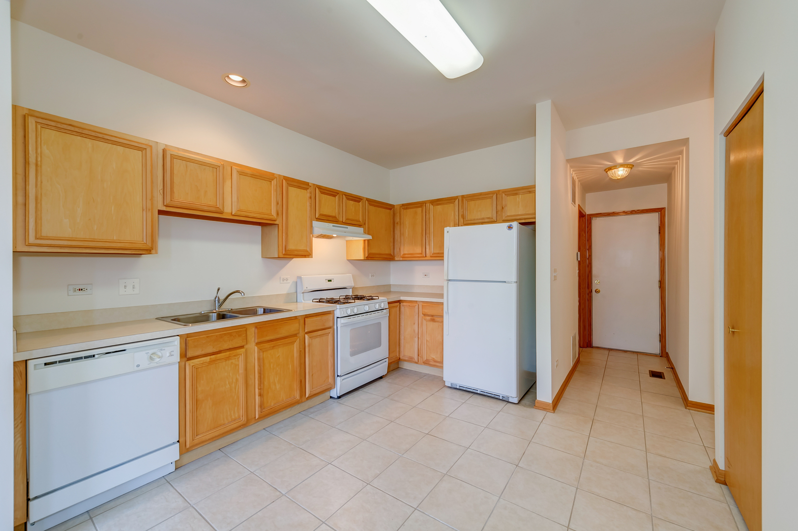 392 Littleton Trail Elgin, IL 60120 - Photo 11 of 37