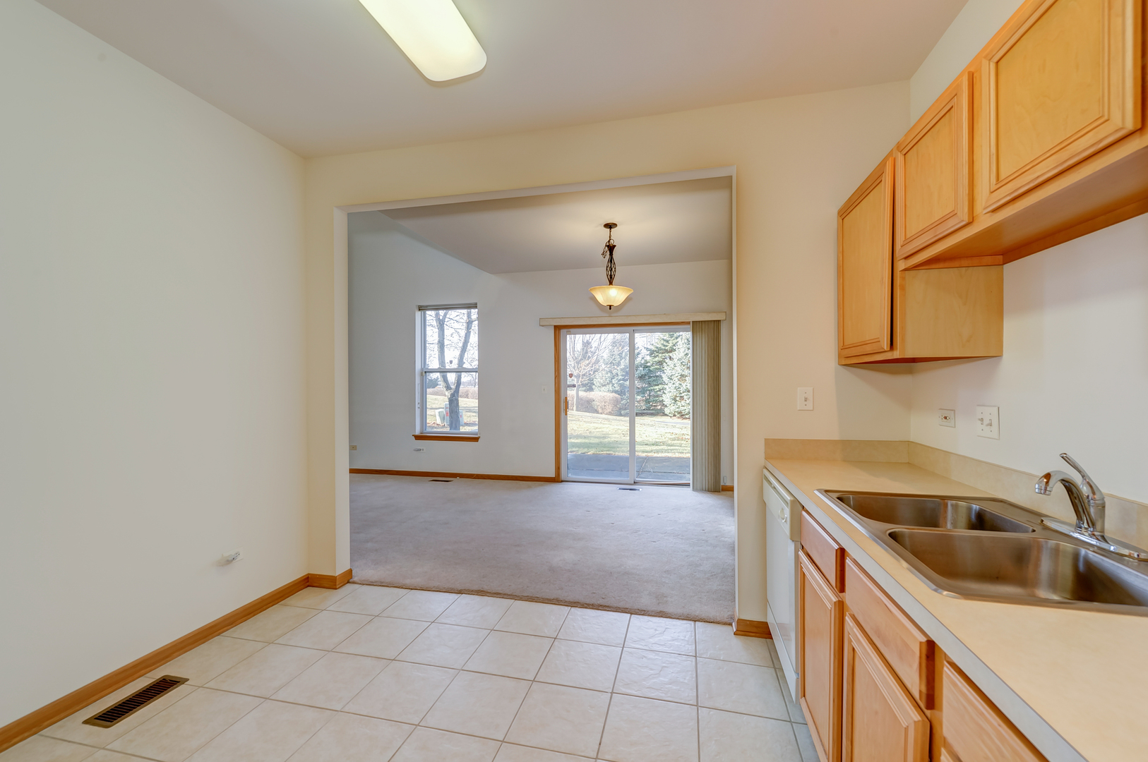 392 Littleton Trail Elgin, IL 60120 - Photo 12 of 37