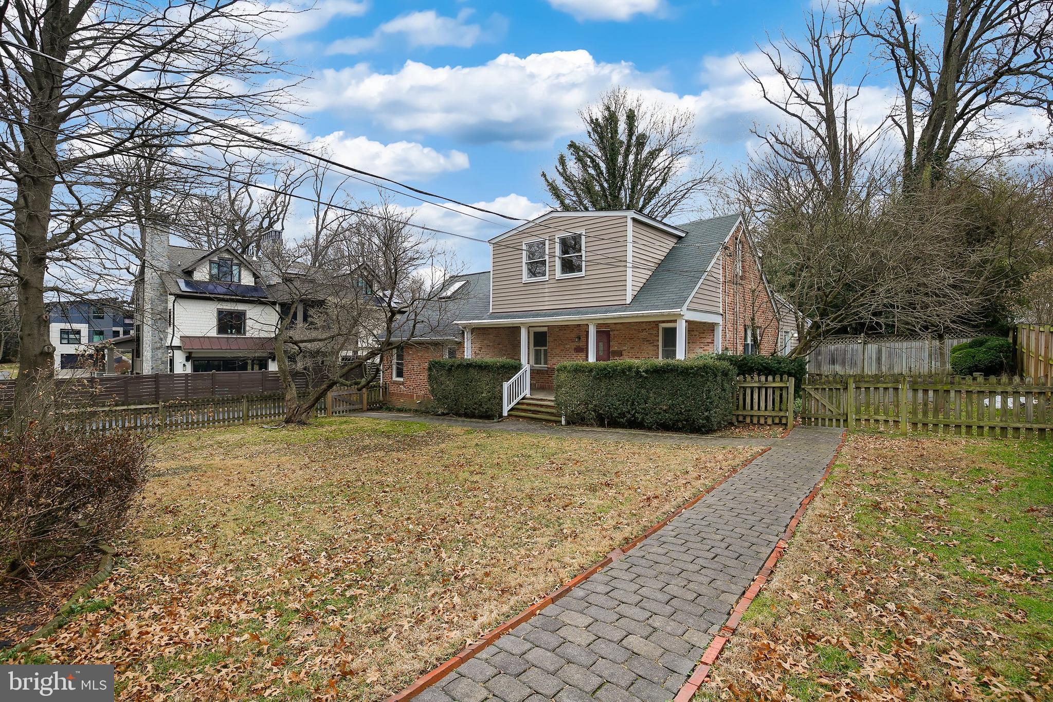 9711 Caney Place Silver Spring, MD 20910 - Photo 2 of 50 Gallery Image 2