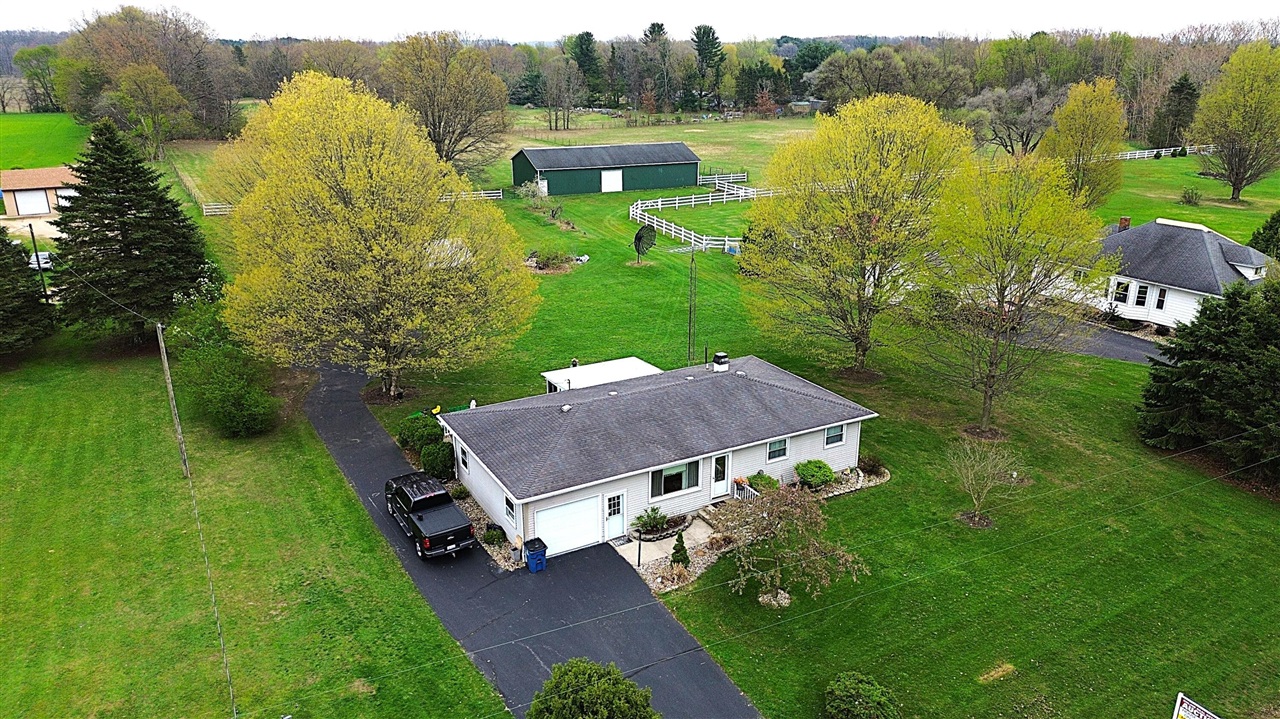1155 South Bainbridge Center Road Benton Harbor, MI 49022 - Photo 1 of 47