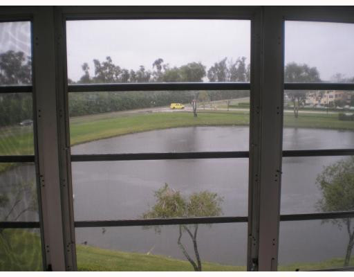 4048 Hythe A, Unit 4048 Boca Raton, FL 33434 - Photo 5 of 6 View