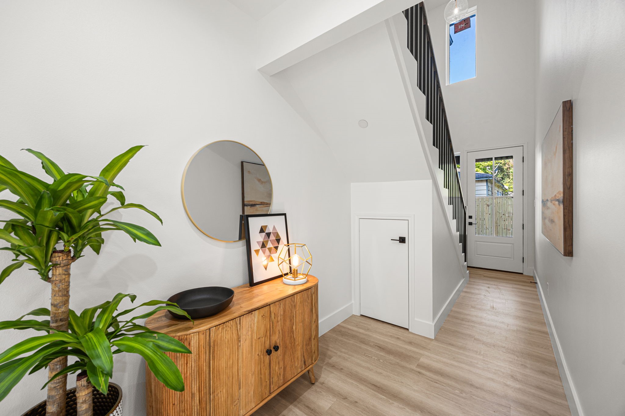 4611 Dewberry Street, Unit B Houston, TX 77021 - Photo 4 of 24 a view of entryway with wooden floor