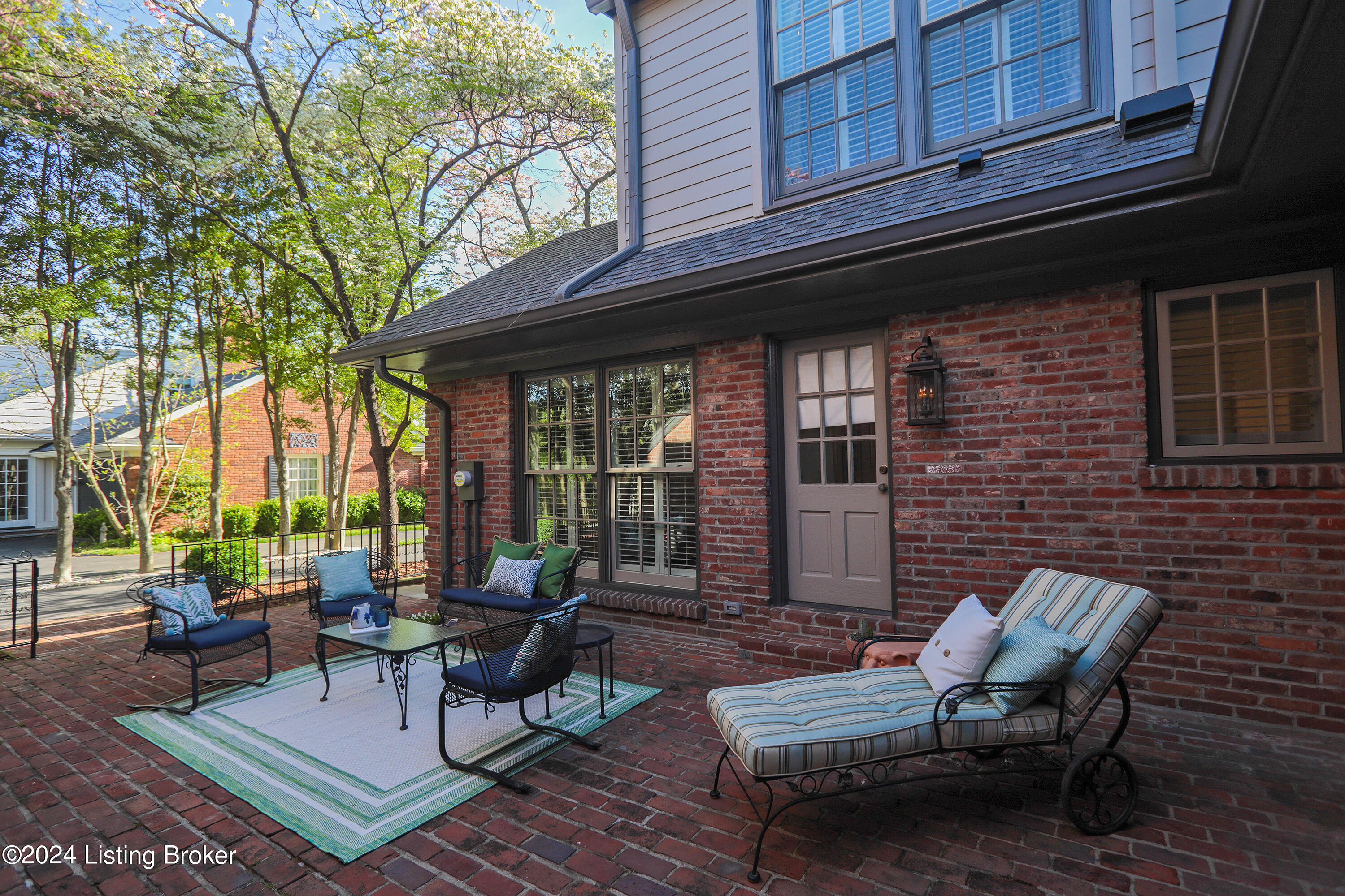 2000 High Ridge Road Louisville, KY 40207 - Photo 76 of 99 2000_High_Ridge_084