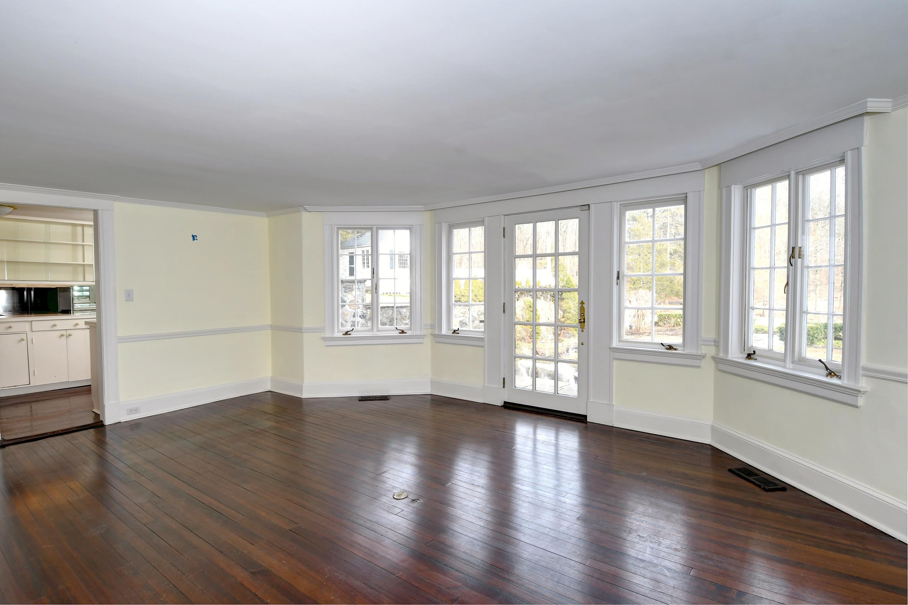 431 Greenley Road New Canaan, CT 06840 - Photo 12 of 25 Dining Room to Patio