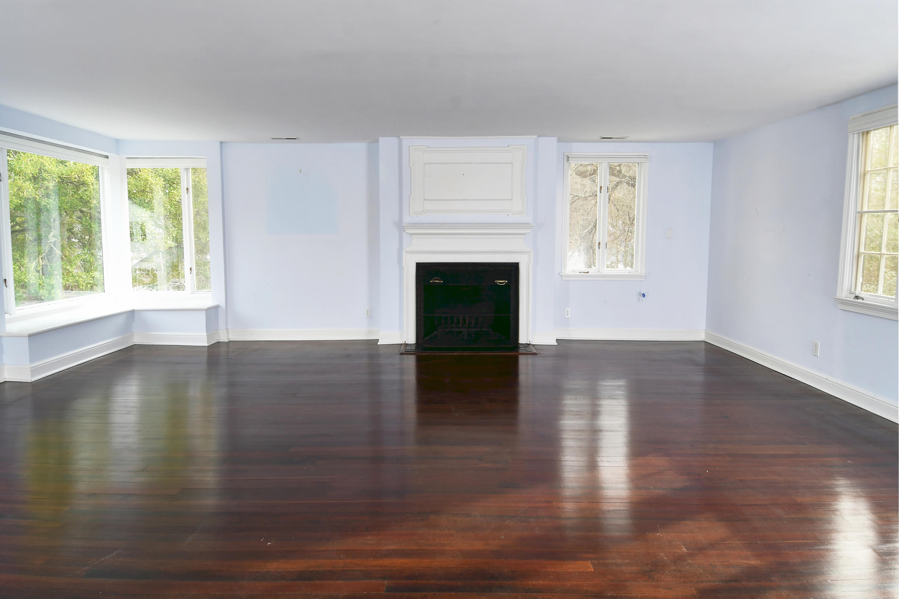 431 Greenley Road New Canaan, CT 06840 - Photo 18 of 25 Master Bedroom