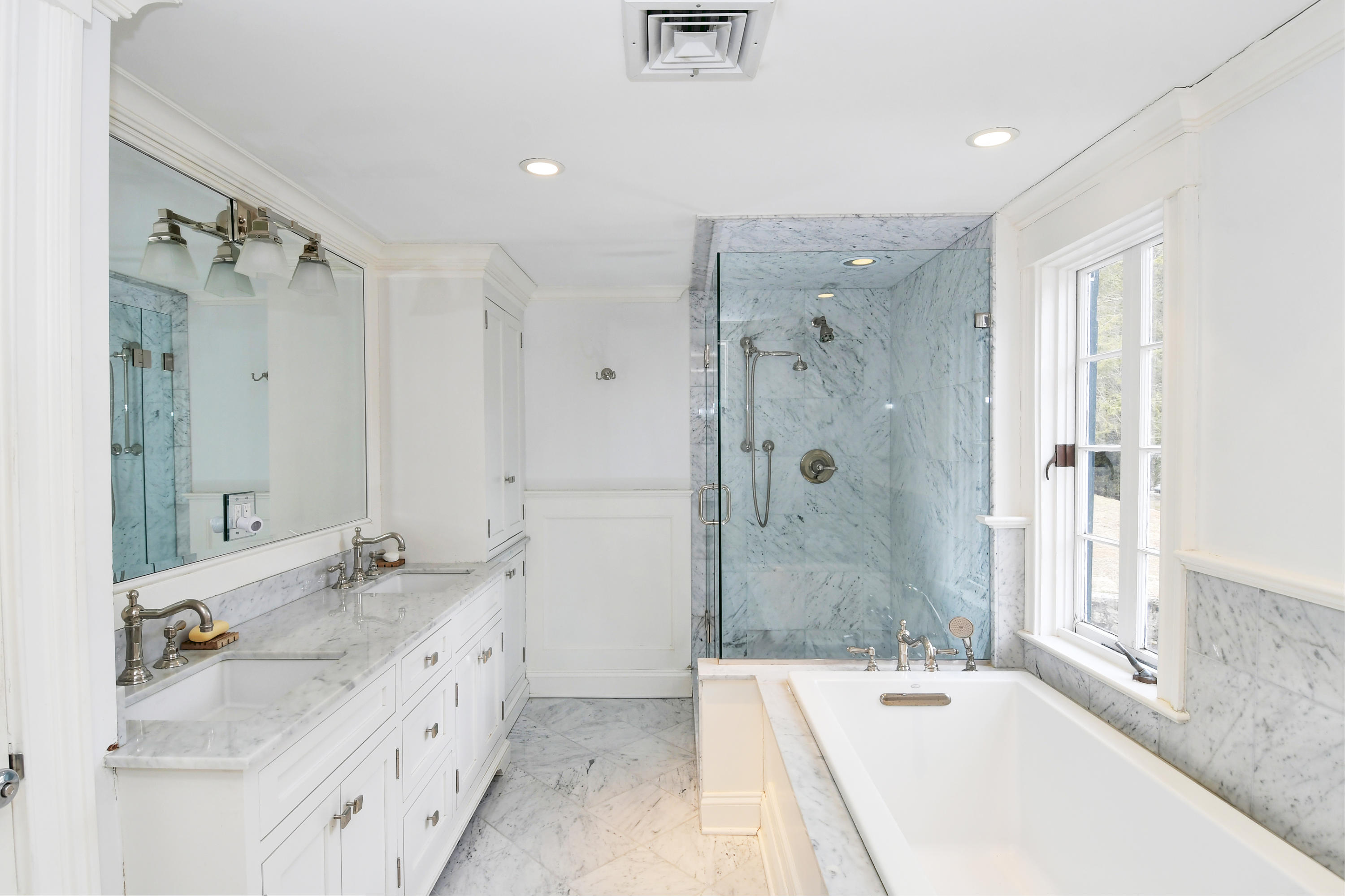431 Greenley Road New Canaan, CT 06840 - Photo 19 of 25 Master Bathroom