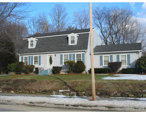 14 Bunker Hill Road Shrewsbury, MA 01545 - Photo 1 of 12 Gallery Image 1