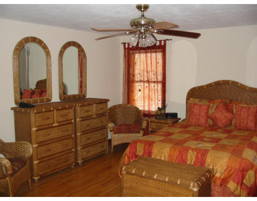 14 Bunker Hill Road Shrewsbury, MA 01545 - Photo 9 of 12 Gallery Image 9