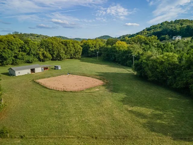 $810,000 | 4862 Toll Dugger Road, Culleoka, TN 38451