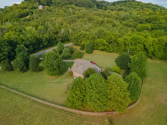 $810,000 | 4862 Toll Dugger Road, Culleoka, TN 38451