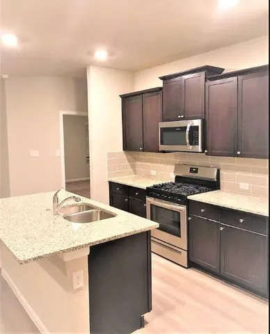 $1,800 | 3012 Shore Lark, New Braunfels, TX 78130