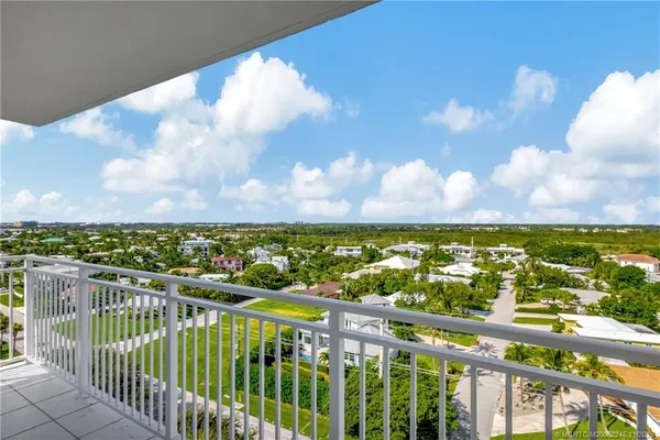 $9,000 | 500 Ocean Drive, Unit W11, North Palm Beach, FL 33408