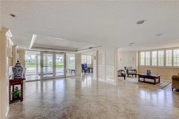 $9,000 | 500 Ocean Drive, Unit W11, North Palm Beach, FL 33408