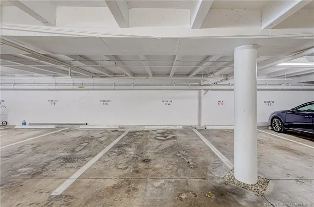 $9,000 | 500 Ocean Drive, Unit W11, North Palm Beach, FL 33408