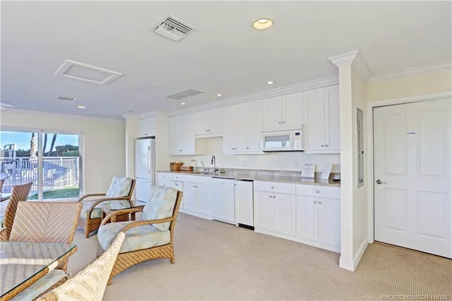 $9,000 | 500 Ocean Drive, Unit W11, North Palm Beach, FL 33408