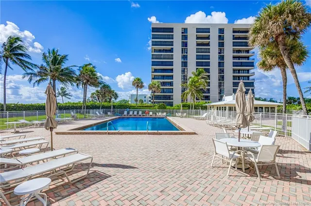 $9,000 | 500 Ocean Drive, Unit W11, North Palm Beach, FL 33408