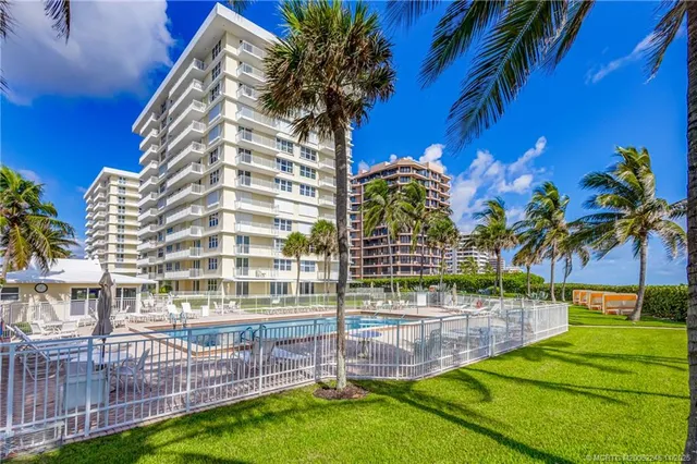 $9,000 | 500 Ocean Drive, Unit W11, North Palm Beach, FL 33408