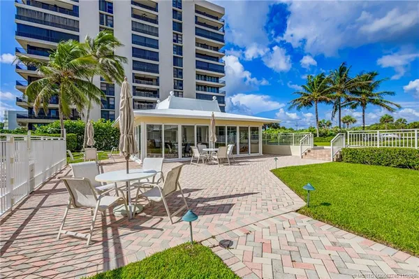 $9,000 | 500 Ocean Drive, Unit W11, North Palm Beach, FL 33408