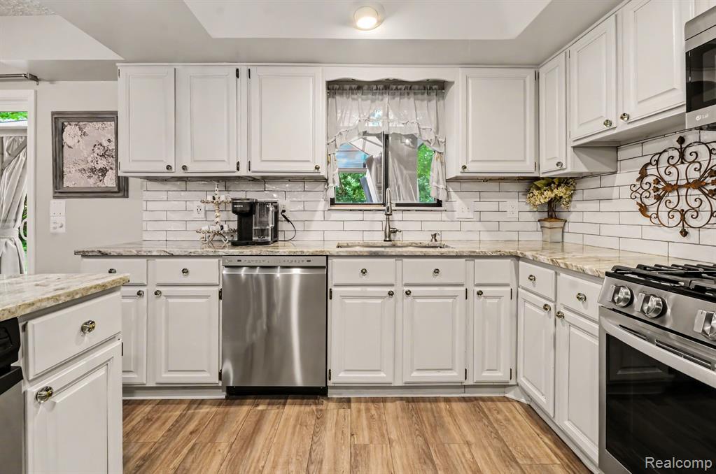 1600 Moffat Road Leonard, MI 48367 - Photo 10 of 44 Gallery Image 10