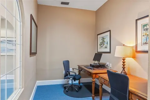 $2,390 | 501 Knights Run Avenue, Unit 2213, Tampa, FL 33602