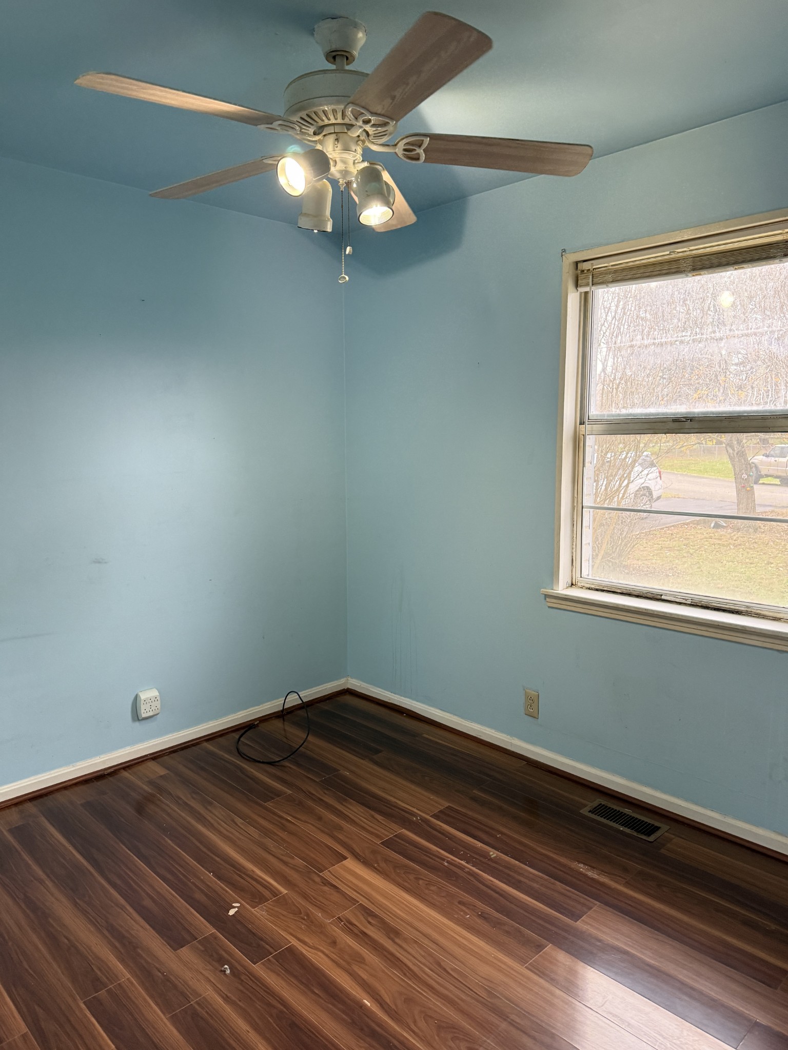 114 Edgefield Circle Dickson, TN 37055 - Photo 11 of 19 Bedroom #3