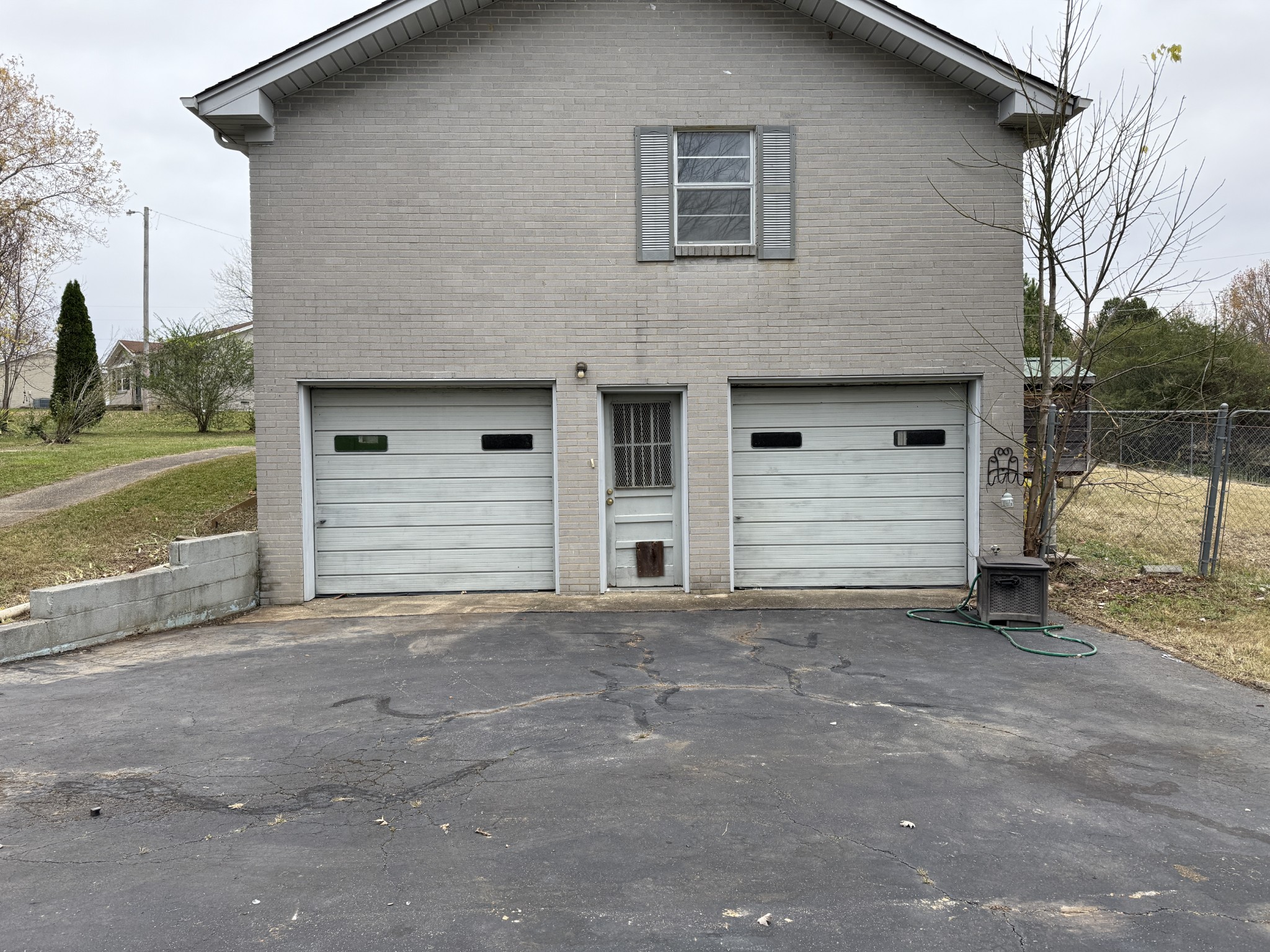 114 Edgefield Circle Dickson, TN 37055 - Photo 5 of 19 Gallery Image 5