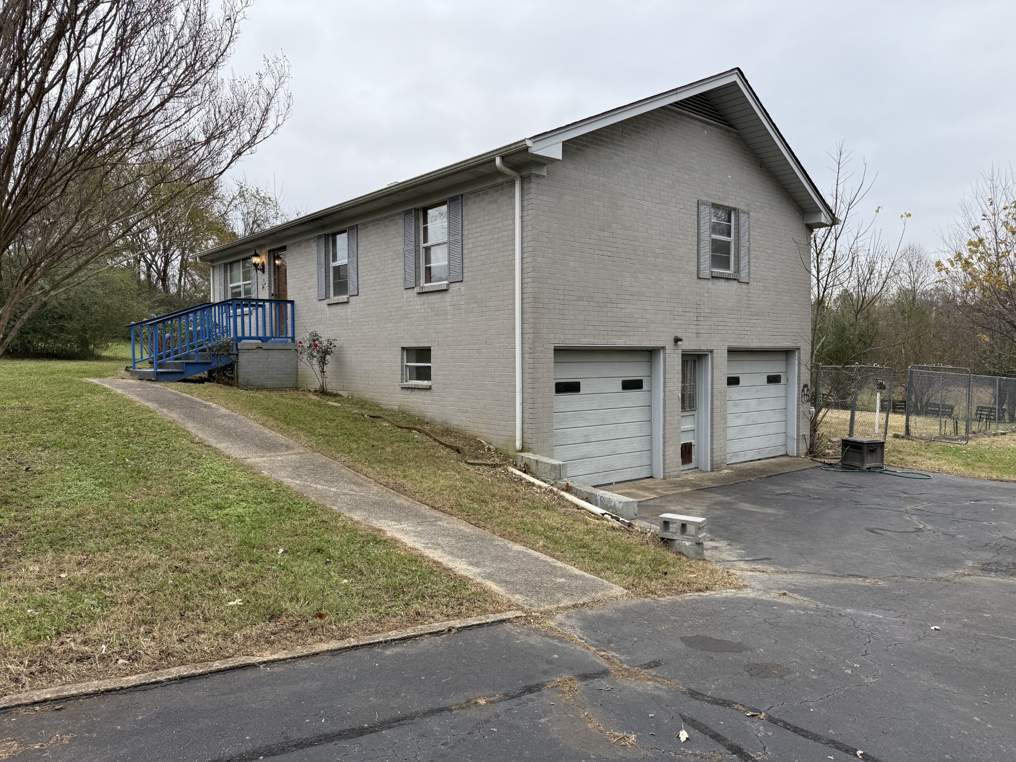 114 Edgefield Circle Dickson, TN 37055 - Photo 6 of 19 Gallery Image 6