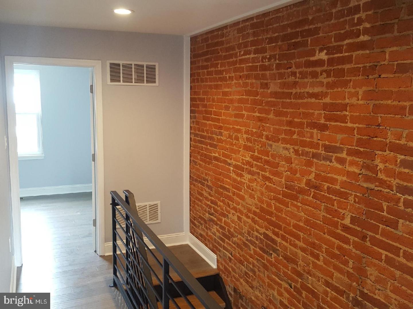 2531 Collins Street Philadelphia, PA 19125 - Photo 19 of 25 Hallway