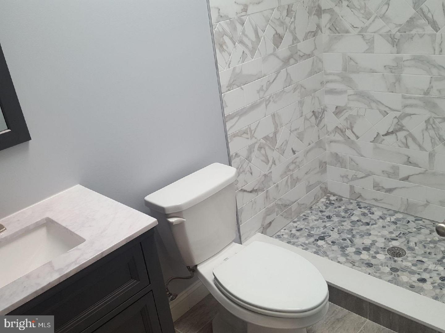 2531 Collins Street Philadelphia, PA 19125 - Photo 22 of 25 Bathroom