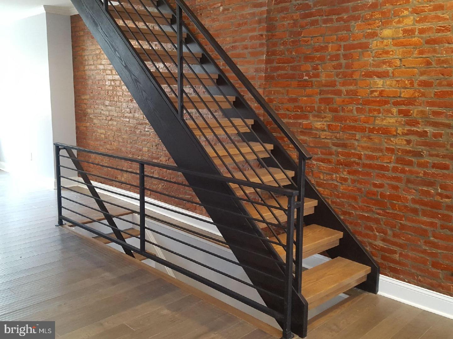 2531 Collins Street Philadelphia, PA 19125 - Photo 8 of 25