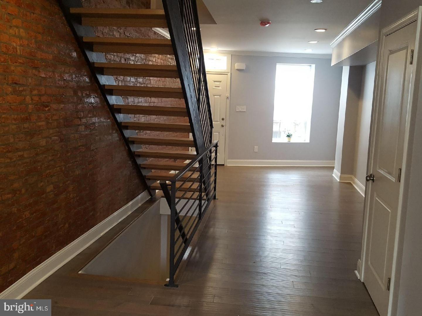 2531 Collins Street Philadelphia, PA 19125 - Photo 9 of 25 Dining Room