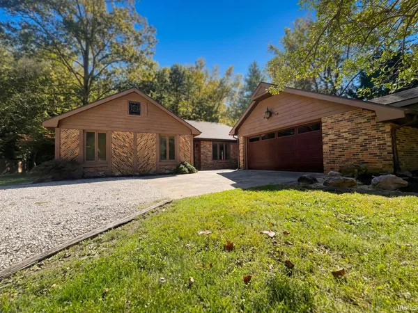 $299,900 | 5834 Bayer Drive, Evansville, IN 47712