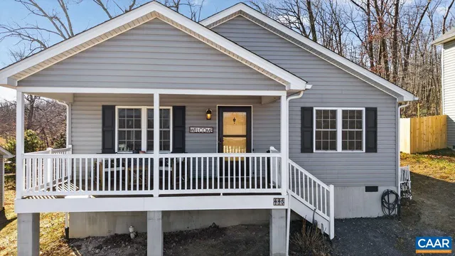 $305,000 | 445 Kirby Avenue, Waynesboro, VA 22980