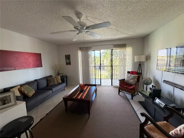 $2,550 | 8415 Southwest 107th Avenue, Unit 369W, Miami, FL 33173