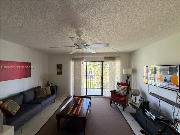 $2,550 | 8415 Southwest 107th Avenue, Unit 369W, Miami, FL 33173