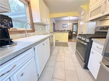 $444,800 | 3933 Hardt Drive, Gibsonia, PA 15044