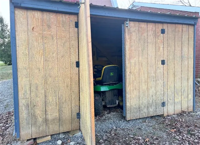 $444,800 | 3933 Hardt Drive, Gibsonia, PA 15044