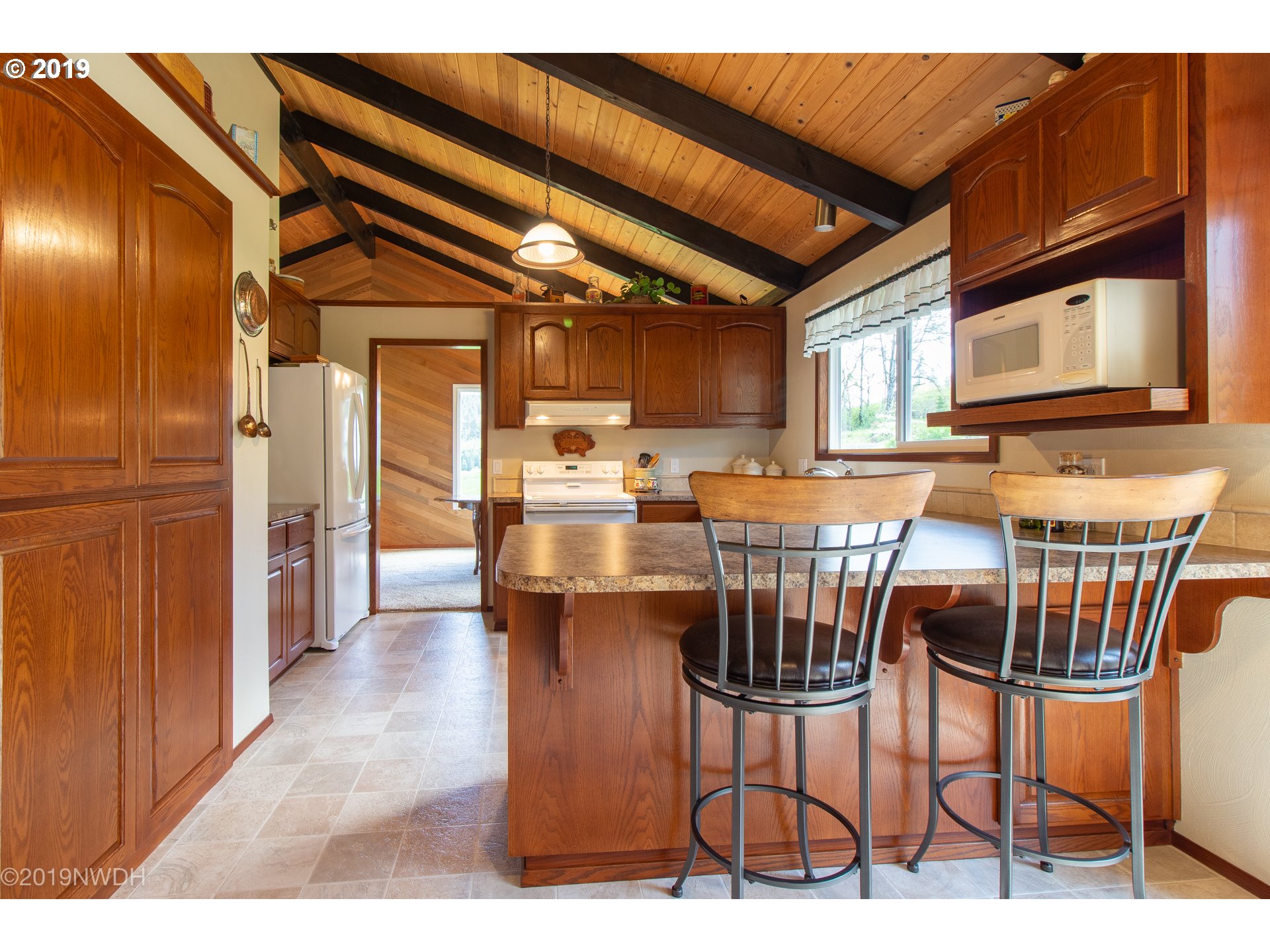 26614 Crow Road Eugene, OR 97402 - Photo 13 of 32 Gallery Image 13