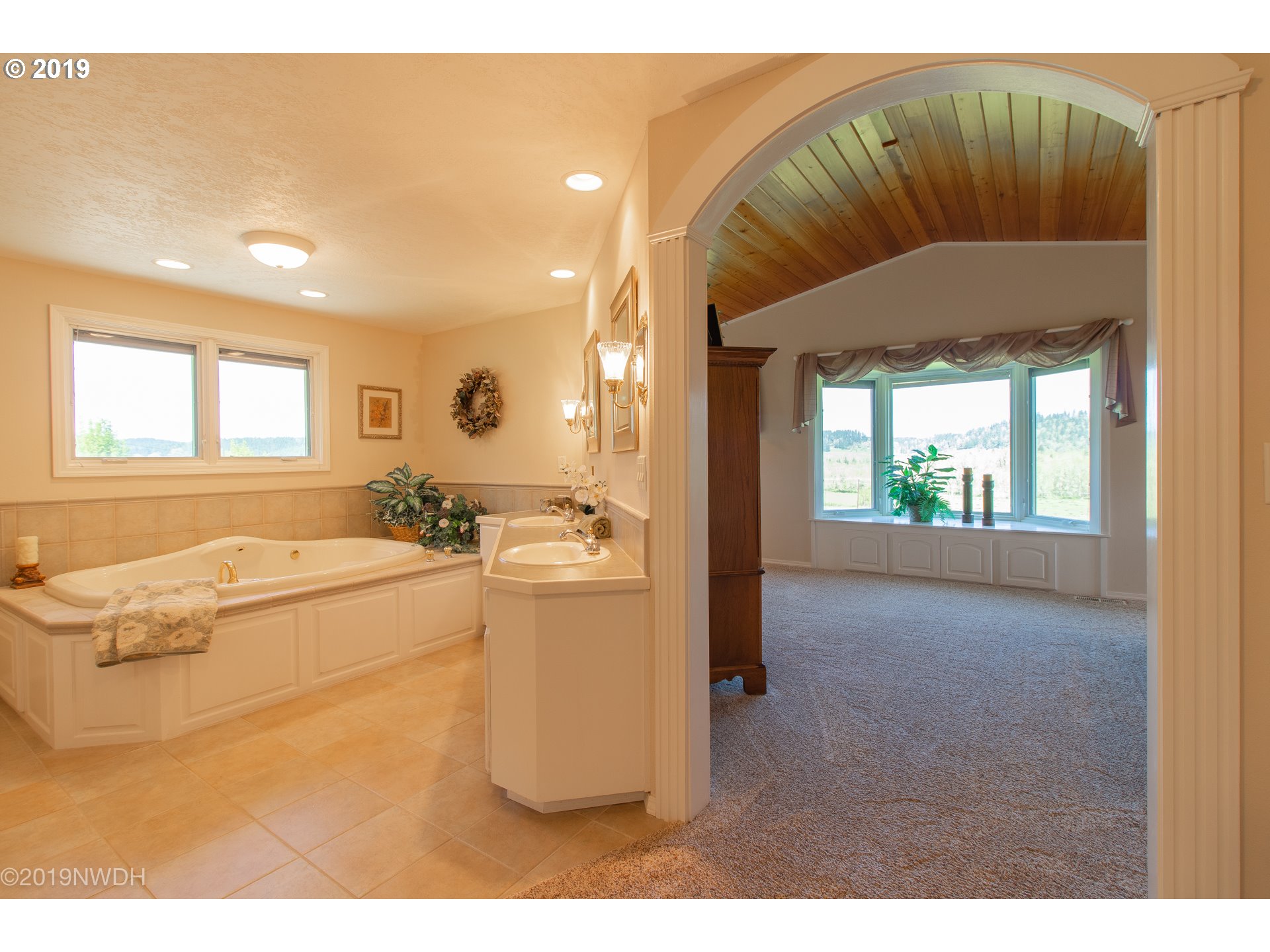 26614 Crow Road Eugene, OR 97402 - Photo 18 of 32 Gallery Image 18