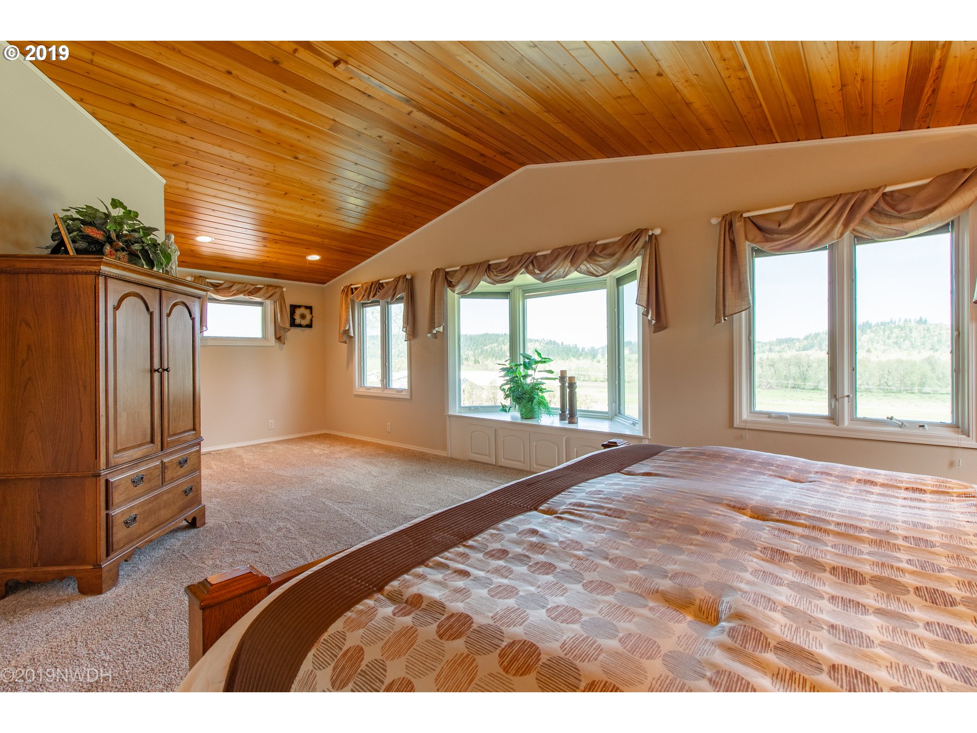 26614 Crow Road Eugene, OR 97402 - Photo 22 of 32 Gallery Image 22