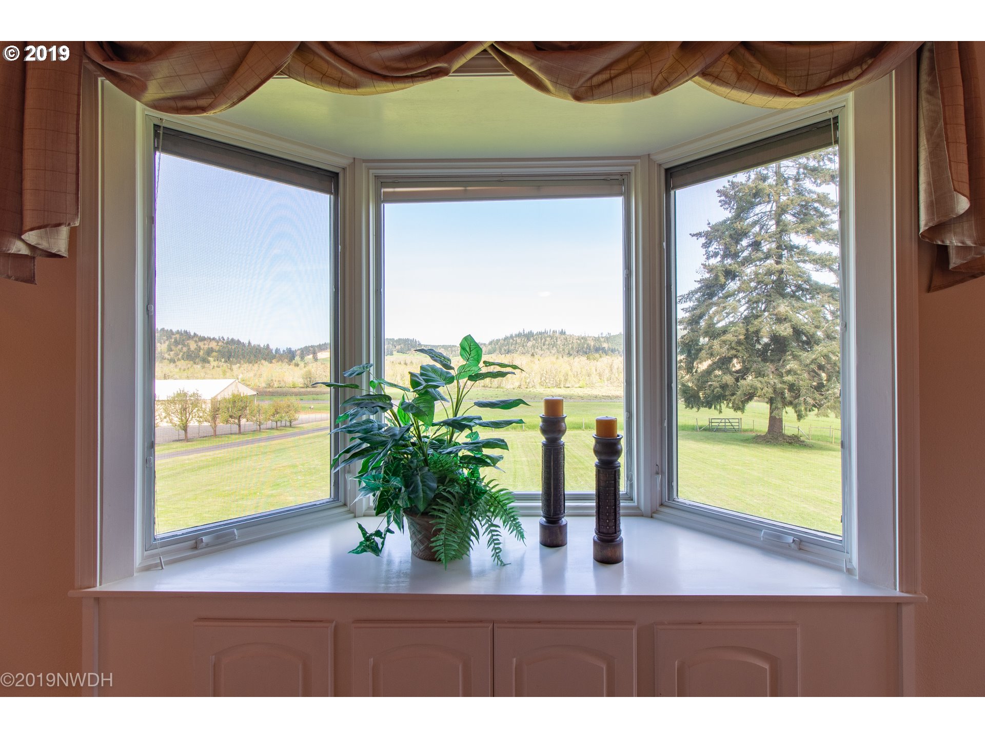 26614 Crow Road Eugene, OR 97402 - Photo 23 of 32 Gallery Image 23