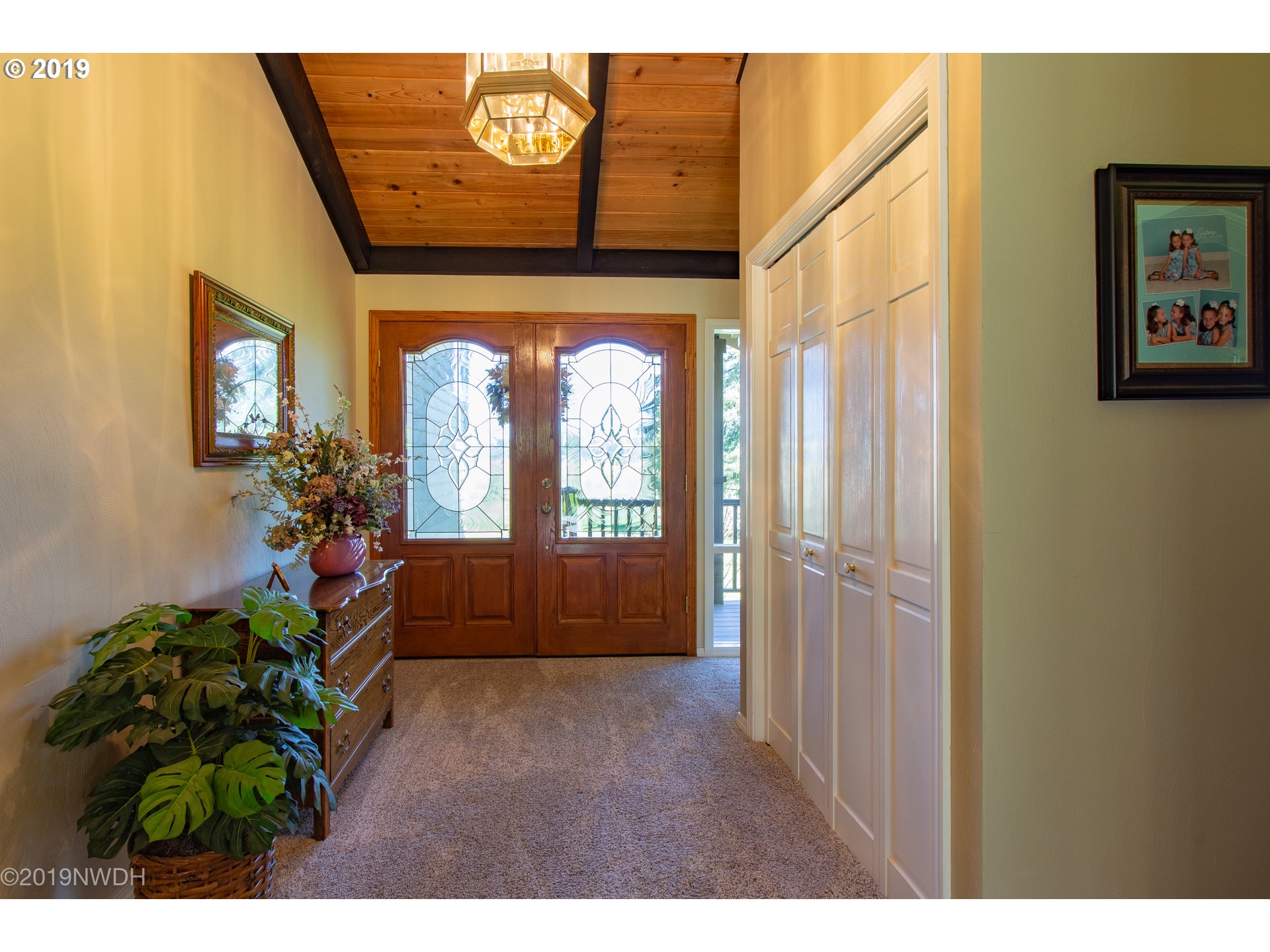 26614 Crow Road Eugene, OR 97402 - Photo 8 of 32 Gallery Image 8