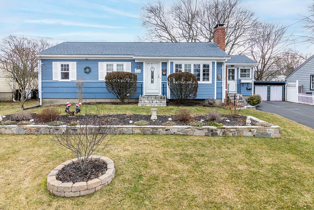 54 Ansonia Road Warwick, RI 02889 - Photo 2 of 35 Gallery Image 2