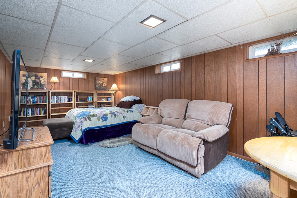 54 Ansonia Road Warwick, RI 02889 - Photo 23 of 35 Gallery Image 23
