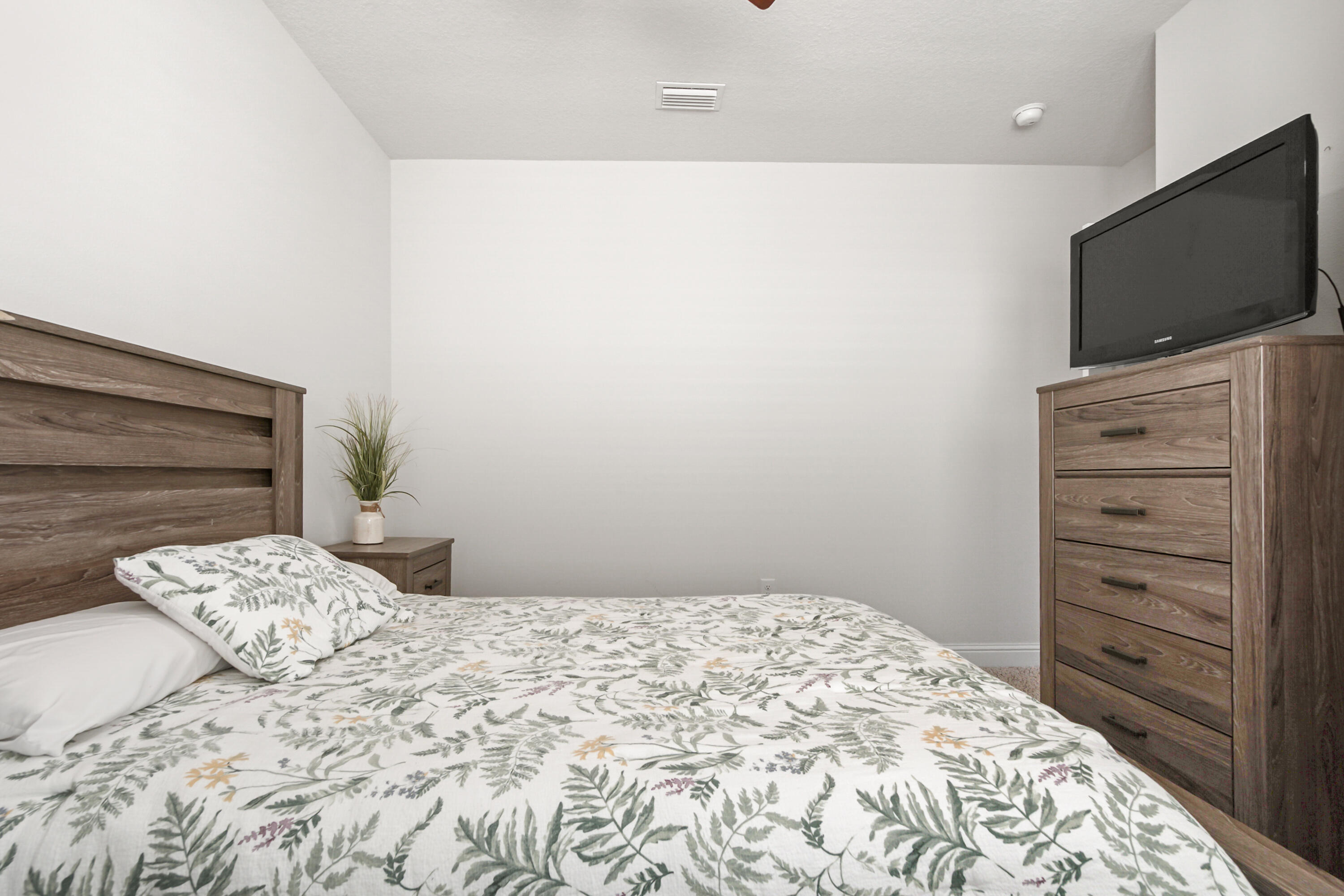 141 Lightning Bug Lane Freeport, FL 32439 - Photo 32 of 88 141 Lightning Bug