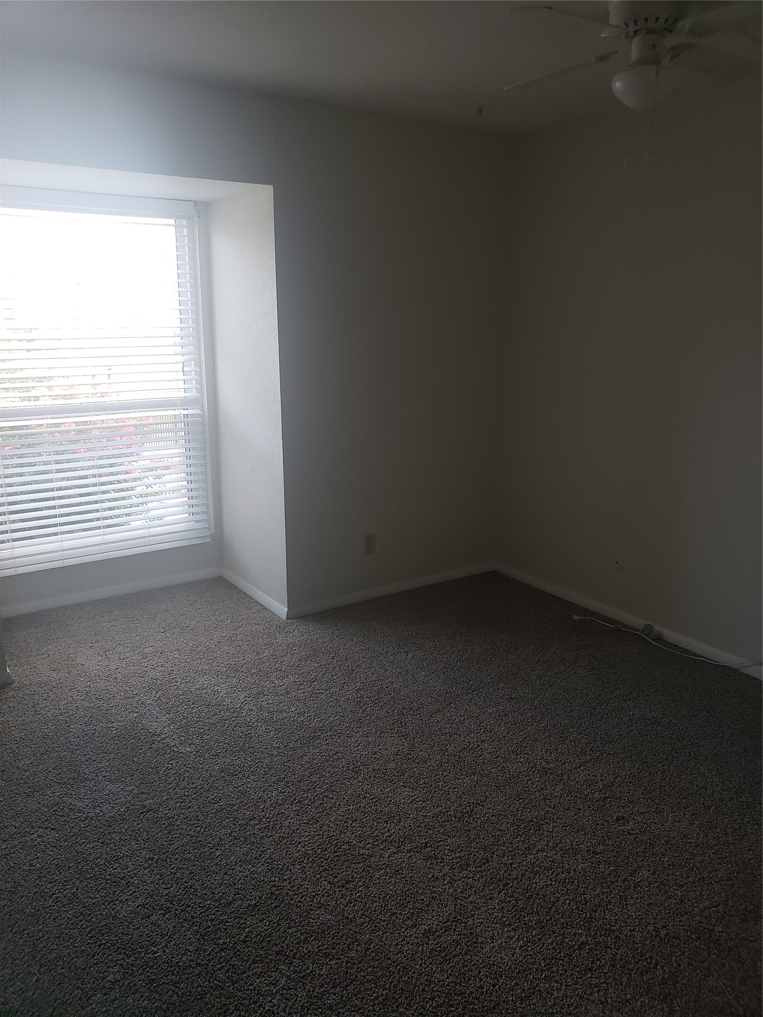 16120 Stuebner Airline Road, Unit 603 Spring, TX 77379 - Photo 11 of 19 an empty room with a window