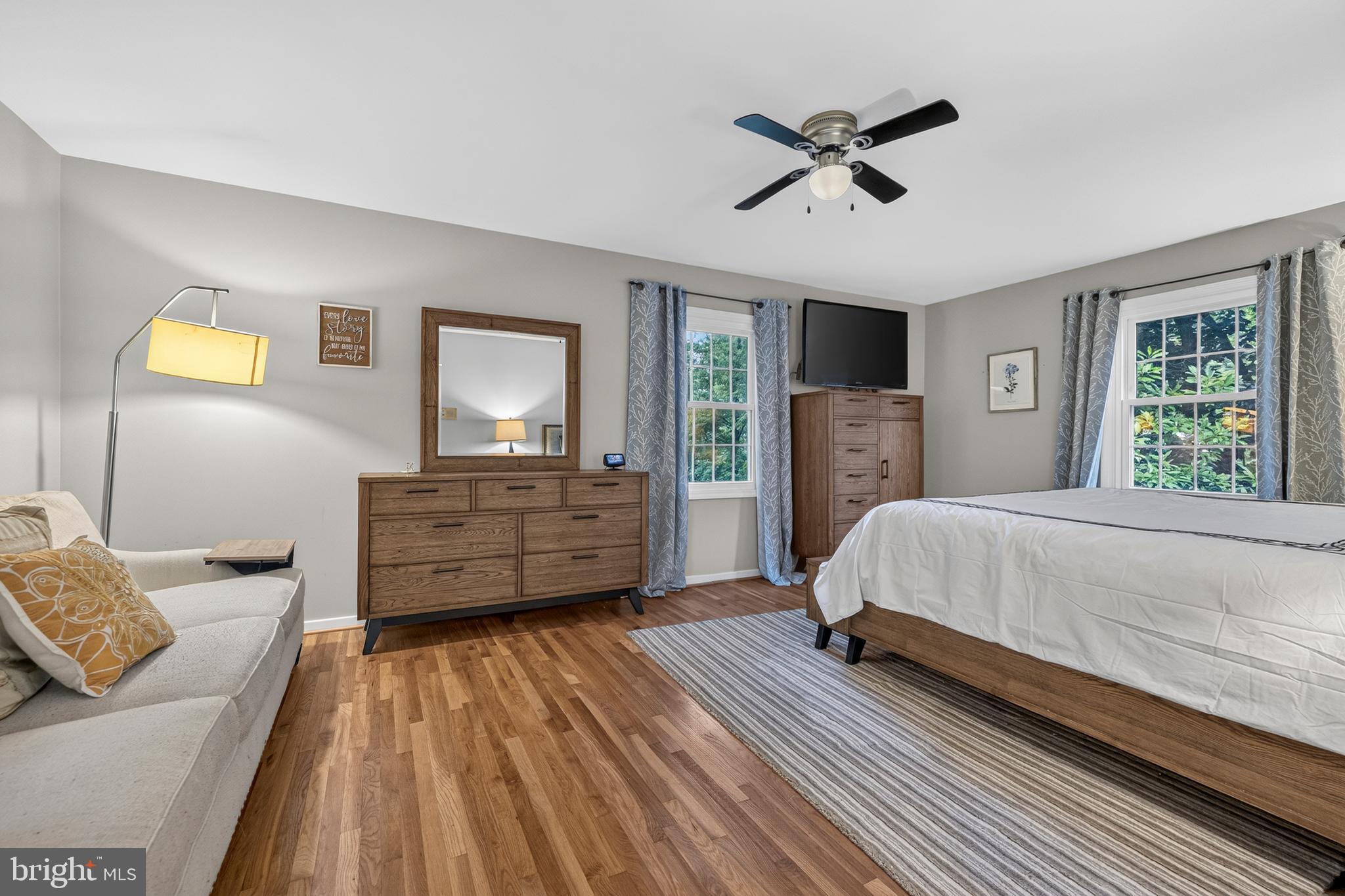 5214 Lightning View Road Columbia, MD 21045 - Photo 25 of 53 Primary bedroom