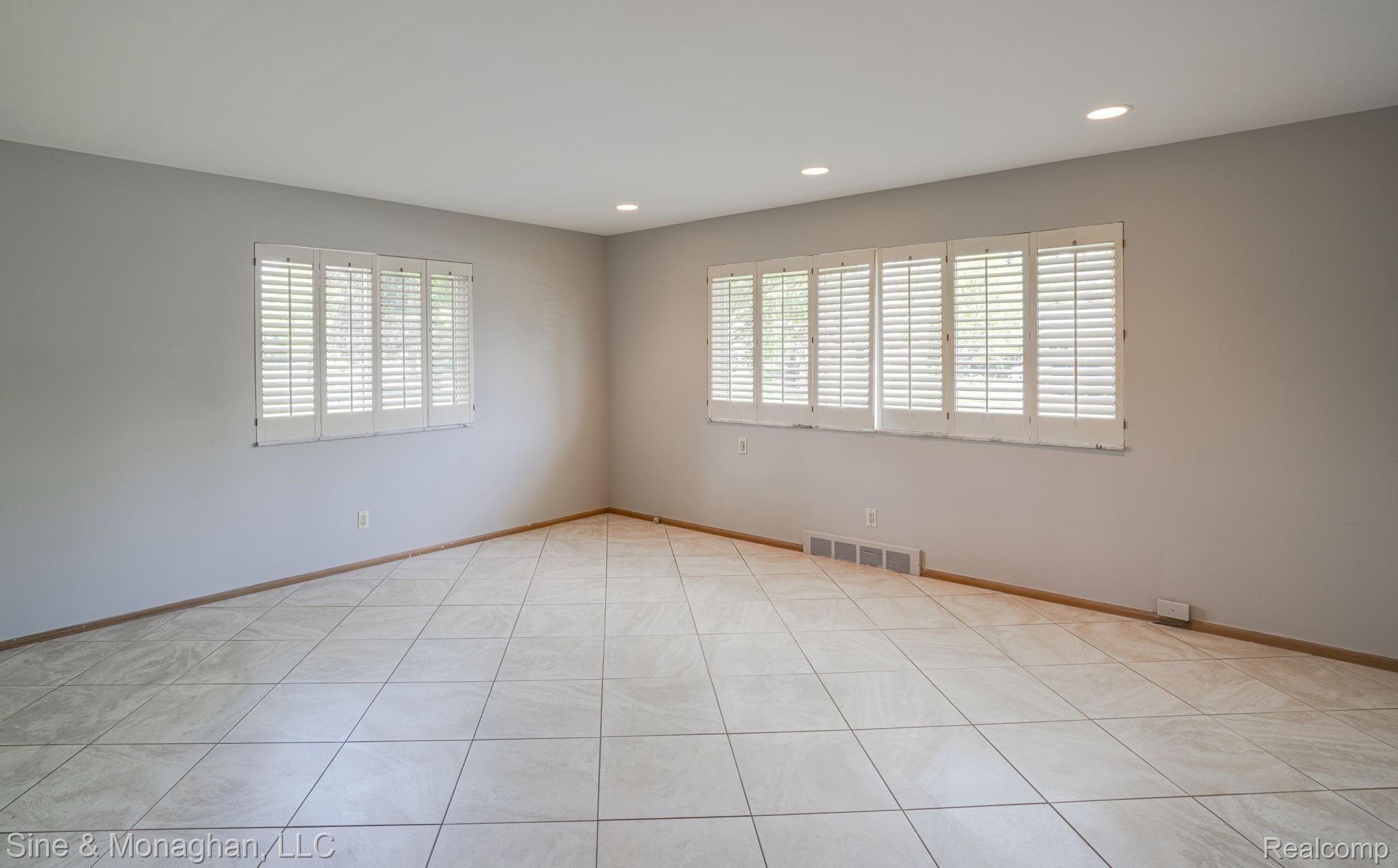 11 Willison Road Grosse Pointe, MI 48236 - Photo 42 of 63 42.jpg