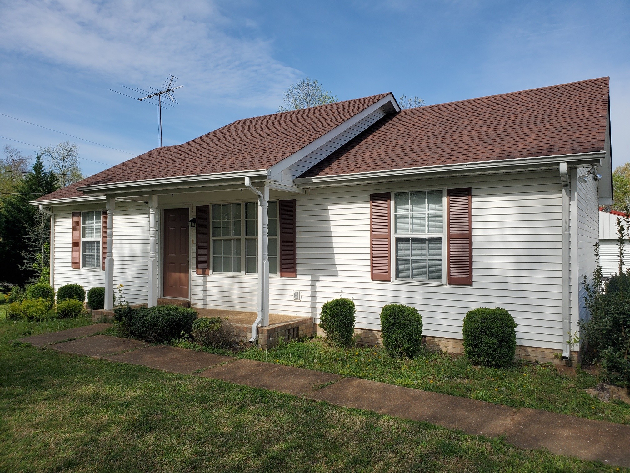 151 Smith Road Portland, TN 37148 - Photo 3 of 5 a view of a house with a backyard