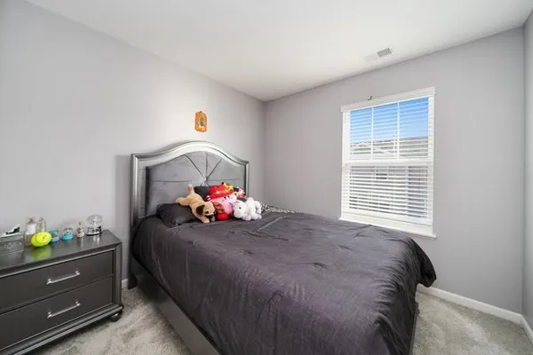 $371,000 | 1004 Atterberg Road, South Elgin, IL 60177